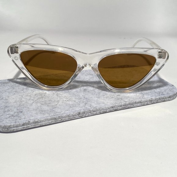 Clear Frame Cat Eye Sunglasses New - Picture 1 of 8